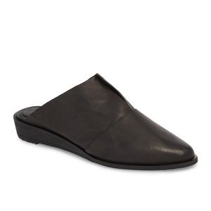 Kelsi Dagger slip ons NEW WITH BOX